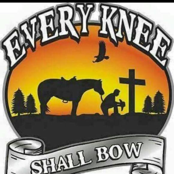 Profile Picture of Leann Gregory (@leanngregory34) on Poshmark