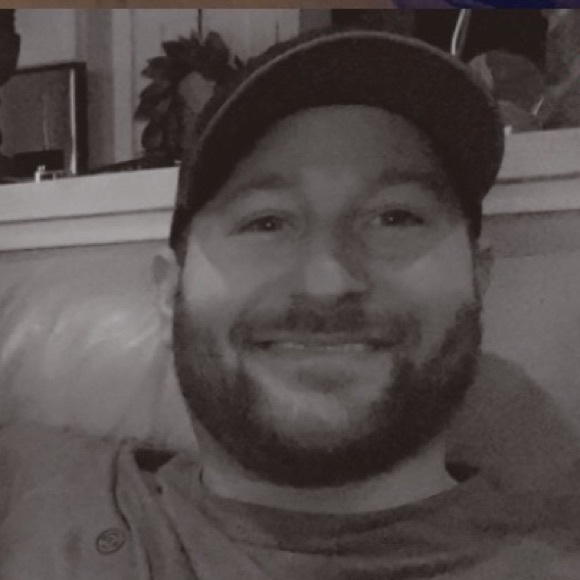 Profile Picture of Benjamin Anderson (@beardoben) on Poshmark