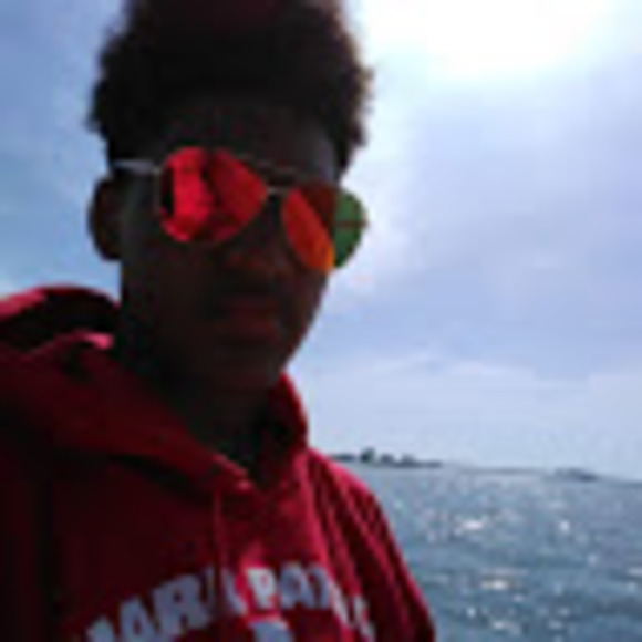 Profile Picture of Tristan Sharp (@tristansharp886) on Poshmark