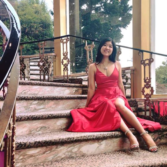 Profile Picture of Sophie Ouyang (@souyang423) on Poshmark