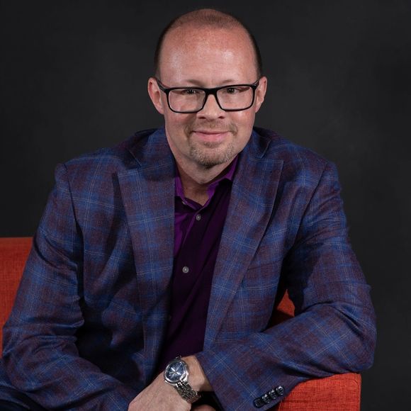 Profile Picture of Robert Hailey (@roberthailey) on Poshmark