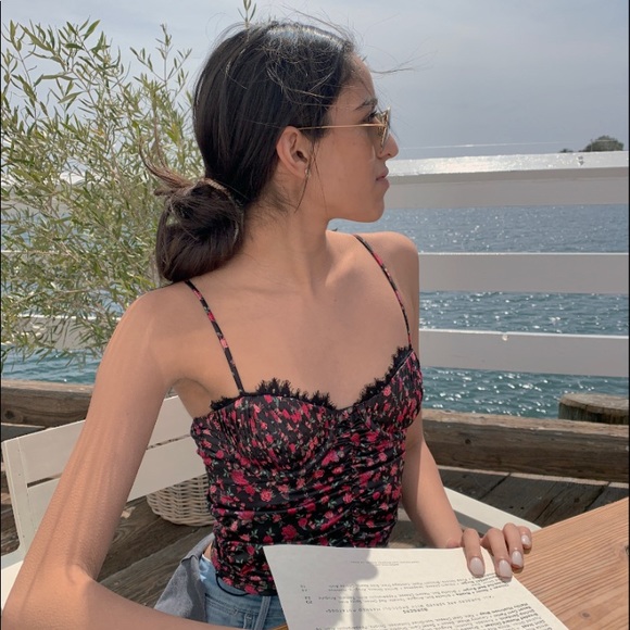 Profile Picture of Amira Tohan (@amttohan) on Poshmark