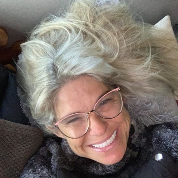 Profile Picture of Kim Pitman (@kim_pitman) on Poshmark