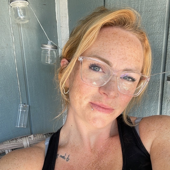 Profile Picture of Jennifer Benson (@jennbenson16) on Poshmark