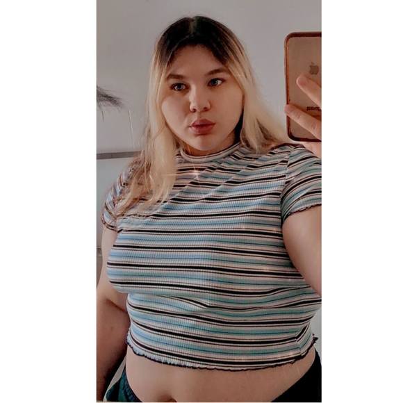 Profile Picture of Cassandra Ortiz (@cassandraort135) on Poshmark