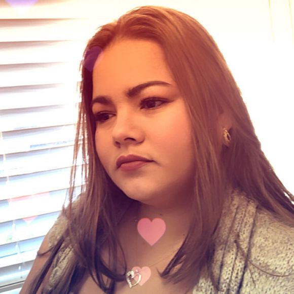 Profile Picture of Dianni Vega (@diannivega) on Poshmark
