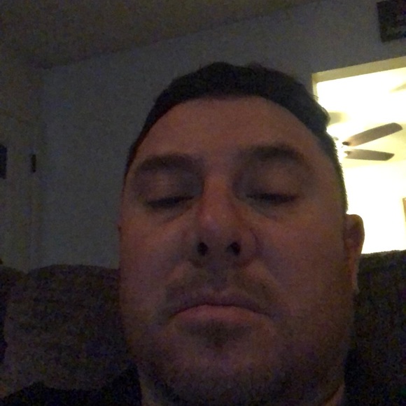 Profile Picture of David Echeverria (@yukaa217) on Poshmark