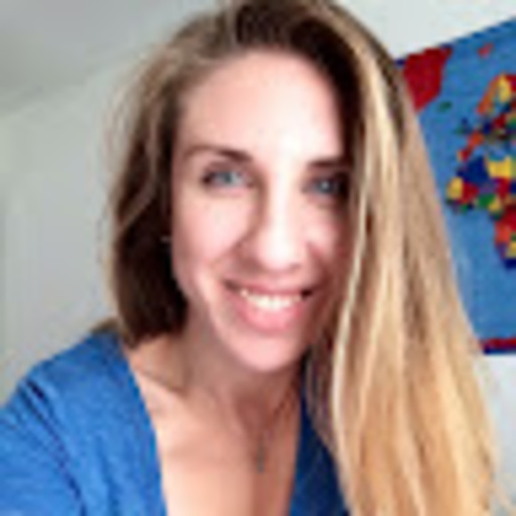 Profile Picture of Cara Pottle (@caragracez) on Poshmark