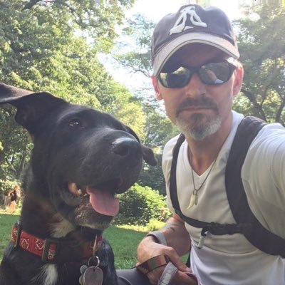 Profile Picture of Marcus Colburn (@mcpetportraits) on Twitter