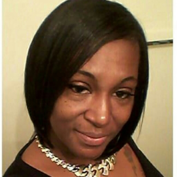 Nikki Holmes - Poshmark Profile Picture of Nikki Holmes (@msnikki_38) on Poshmark