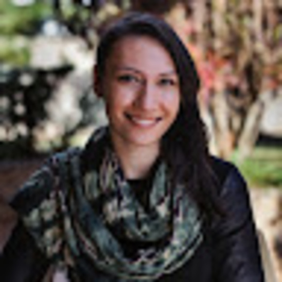 Profile Picture of Lagi Nadeau (@laginadeau) on Poshmark