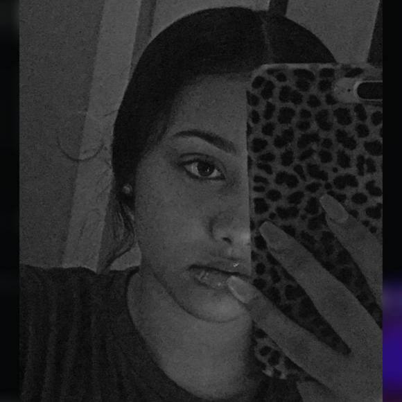 Profile Picture of Tyana Swartz (@tyanaswartz) on Poshmark