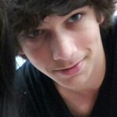 Profile Picture of Nick Elmore (@YSoZebra) on Twitter