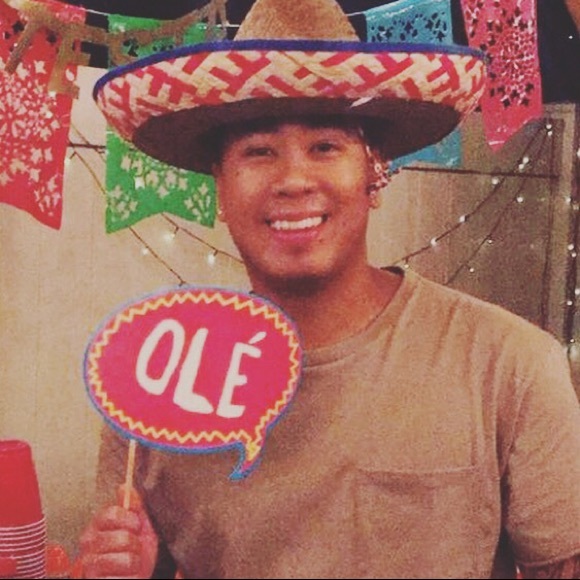 Profile Picture of Paul Panghongkeow (@footballnasty21) on Poshmark