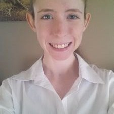 Profile Picture of Elizabeth Mclain (@dogluvor14) on Twitter