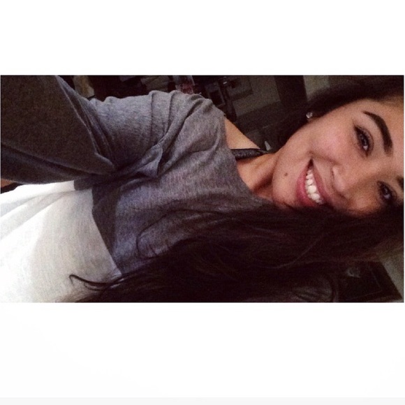 Profile Picture of Shirley Lara (@larashirley) on Poshmark