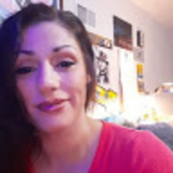 Profile Picture of Crystal Cramer (@babyaya0628) on Poshmark