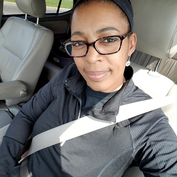 Profile Picture of Gwendolyn Pointer (@genda27) on Poshmark