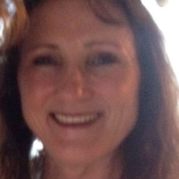 Profile Picture of Kerry Bottrell (@kerryb589) on Poshmark