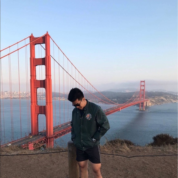 Profile Picture of Albert Johan (@albertjohan) on Poshmark