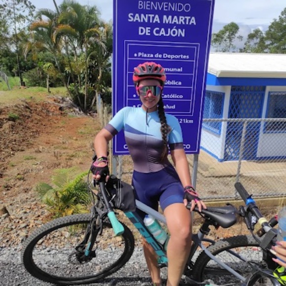 Jessica fabiola Valverde valverde - Poshmark Profile Picture of Jessica fabiola Valverde valverde (@fabyvalverde15) on Poshmark