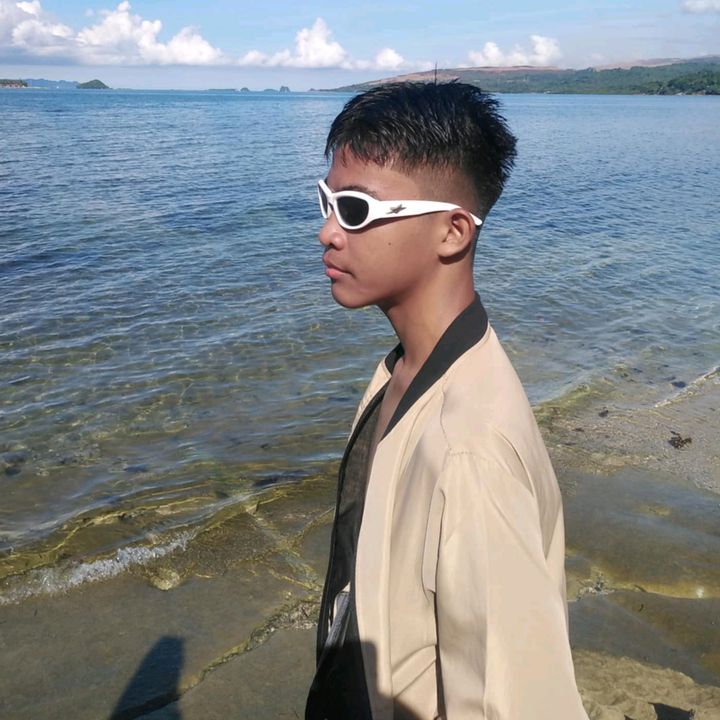 Profile Picture of redynwafu (@redyn423) on Tiktok