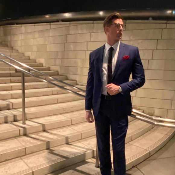 Profile Picture of Nathan Hatfield (@nathanhatfie399) on Poshmark