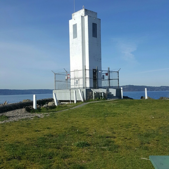 Profile Picture of Kaitlin Wright (@kaitirocks96) on Poshmark