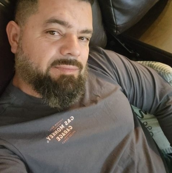 Profile Picture of Israel Benitez (@israelbenite589) on Poshmark