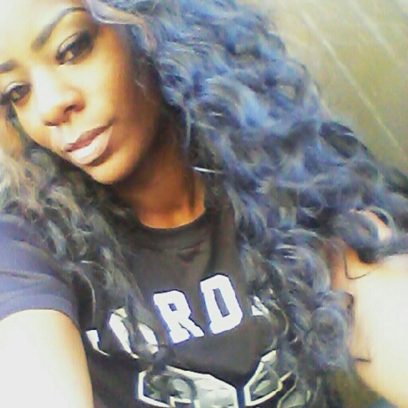 Profile Picture of Kenyetta Grayson (@cupcake_sugar) on Poshmark