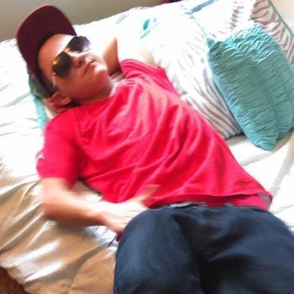 Profile Picture of James Dix (@jamesdix) on Poshmark