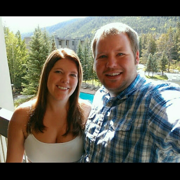 Profile Picture of Holly Selchert (@simply4596) on Poshmark