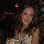 Profile Picture of Eva Wade (@evaroslyn_) on Instagram