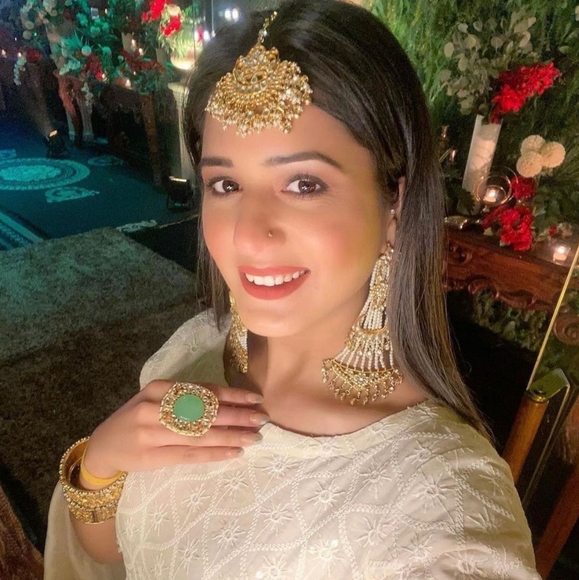 Anisa Shaikh - Poshmark Profile Picture of Anisa Shaikh (@anisashaikh922) on Poshmark