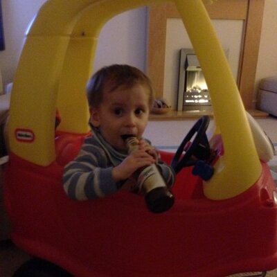 Profile Picture of Simon Archer (@simonarcher444) on Twitter