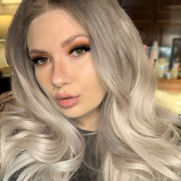 Profile Picture of Megan Branstetter (@_mugs) on Poshmark