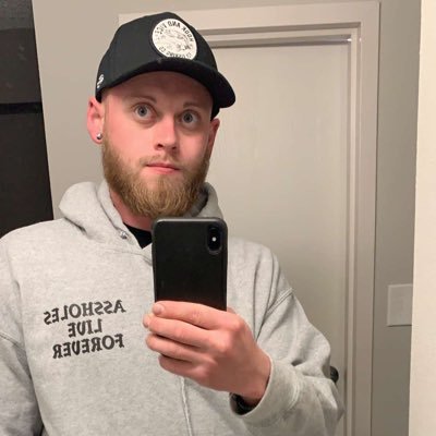 Profile Picture of James Curnow (@JamesCurnow24) on Twitter
