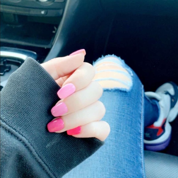 Profile Picture of Tatiana Canessa (@tatianacanessa) on Poshmark