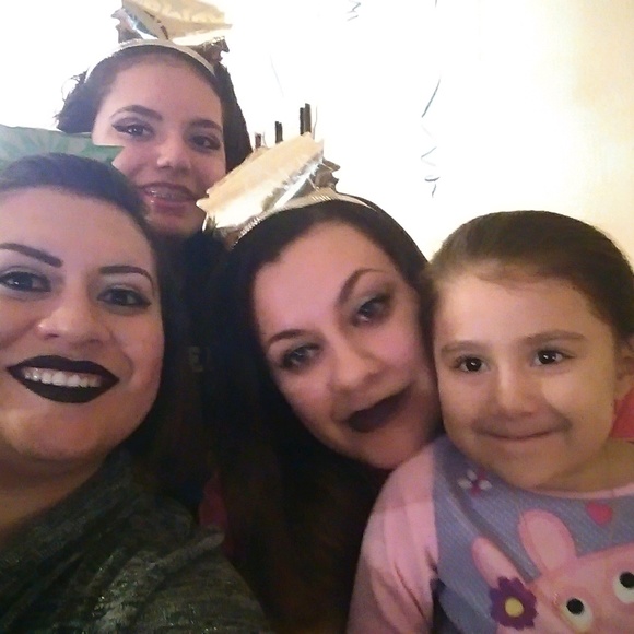 Profile Picture of Vanessa Jaquez (@nesspj) on Poshmark