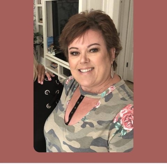 Profile Picture of Brenda Neidel (@brendaneidel) on Poshmark