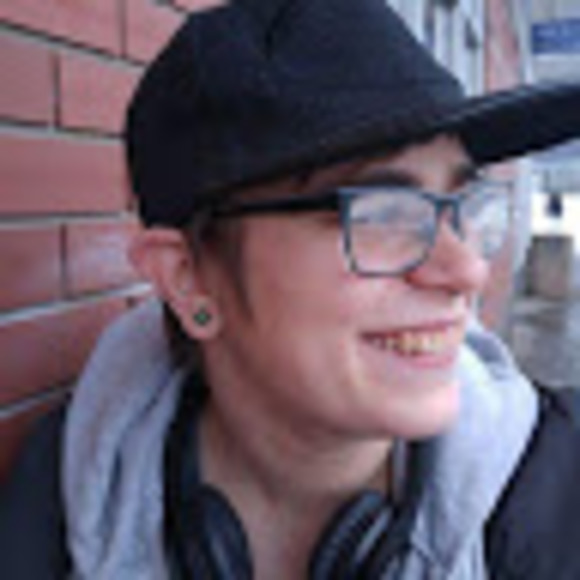 Profile Picture of Charlie Nimchuk (@charlie_nimchuk) on Poshmark