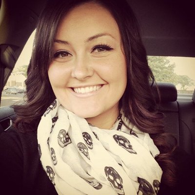 Profile Picture of Laura Schumacher (@laurashoe16) on Twitter