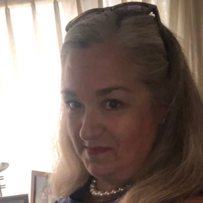 Profile Picture of Fiona Long (@flong44) on Twitter