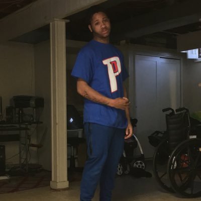 Profile Picture of Jay Leaf (@JayDavi60217441) on Twitter