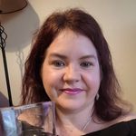 Profile Picture of Lindsey Stuart (@cheekaboo28) on Instagram