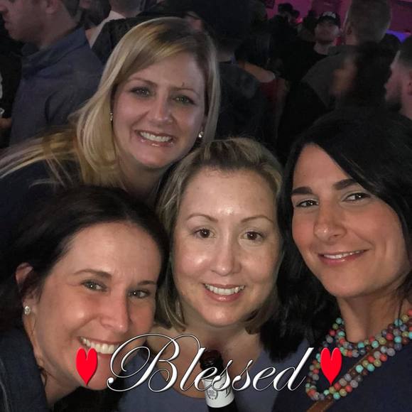 Profile Picture of Lori Spillane (@lorias29) on Poshmark