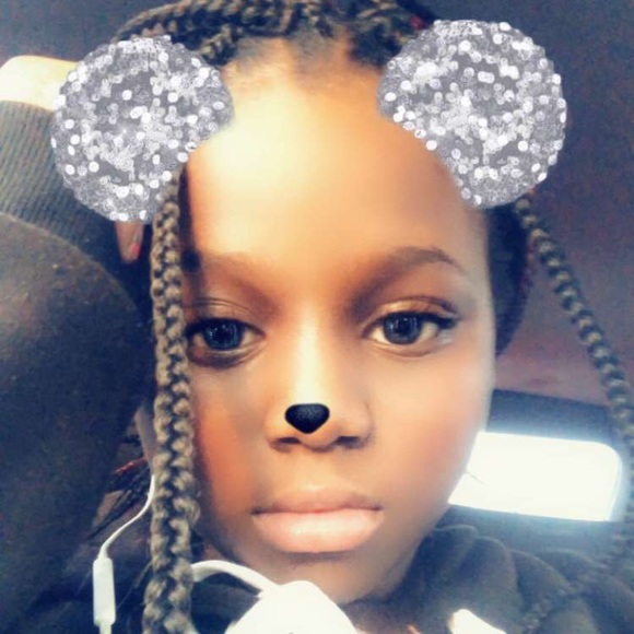 Profile Picture of Laiyla Majolagbe (@unicornog_11) on Poshmark