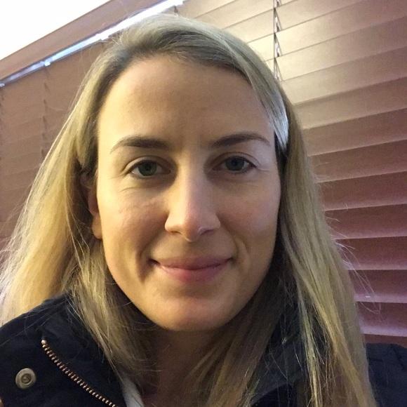 Profile Picture of Ellen Wozny (@efisher011) on Poshmark