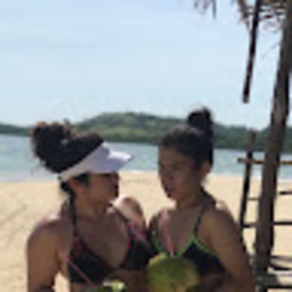 Profile Picture of Lily Ferguson (@lilyfergusun) on Poshmark