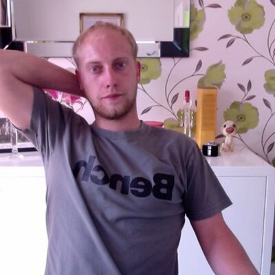 Profile Picture of Robert Hollands (@frescos101) on Twitter
